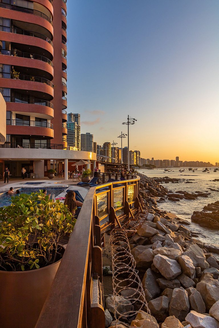 Apartamento Luxo no Iate Plaza – Vista Incrível!