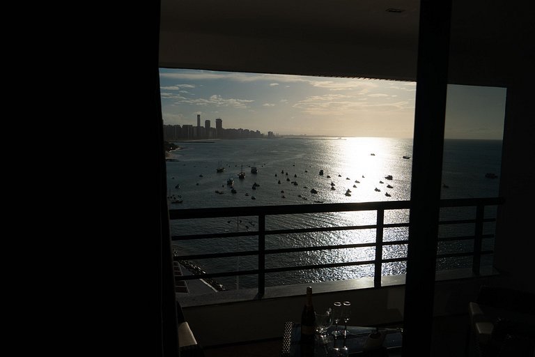 Flat Luxuoso Iate Plaza na Av.Beira Mar Fortaleza!